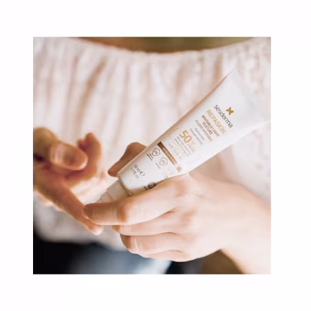 Sesderma Repaskin Fotoprotetor Facial FPS50+ Fluído Invisível 50ml